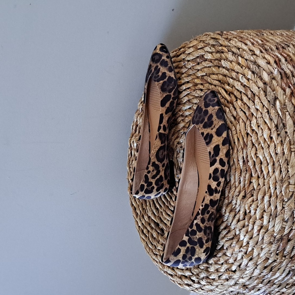 NWOT Corso Como Womens Jullia Leopard Print Fabric Ballet Flats Padded Footbed 6
